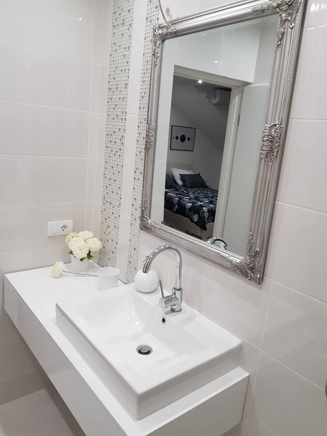 Stan Na Dan Angel Apartment โนวีซาด ภายนอก รูปภาพ